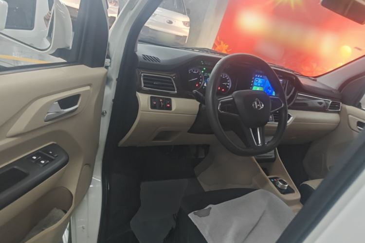 Used CHANGAN KUAYUE Xing V5 EV 2025 Model Luxury Bus, 6 Seats, CATL Driver Seat
