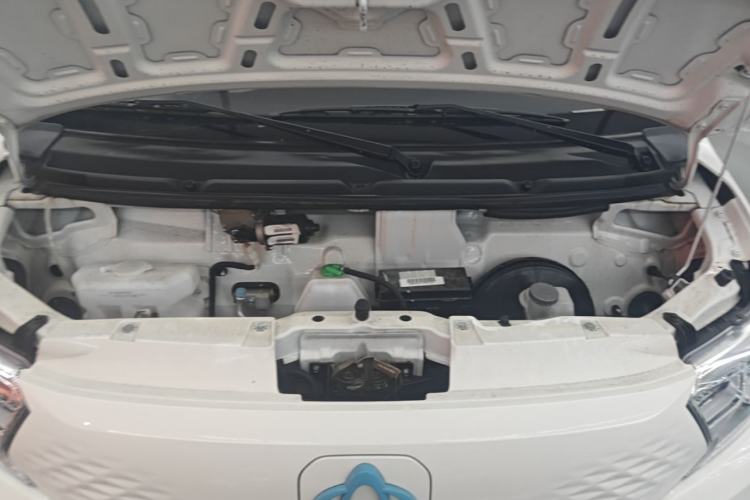 Used CHANGAN KUAYUE Xing V5 EV 2025 Model Luxury Bus, 6 Seats, CATL Engine Bay