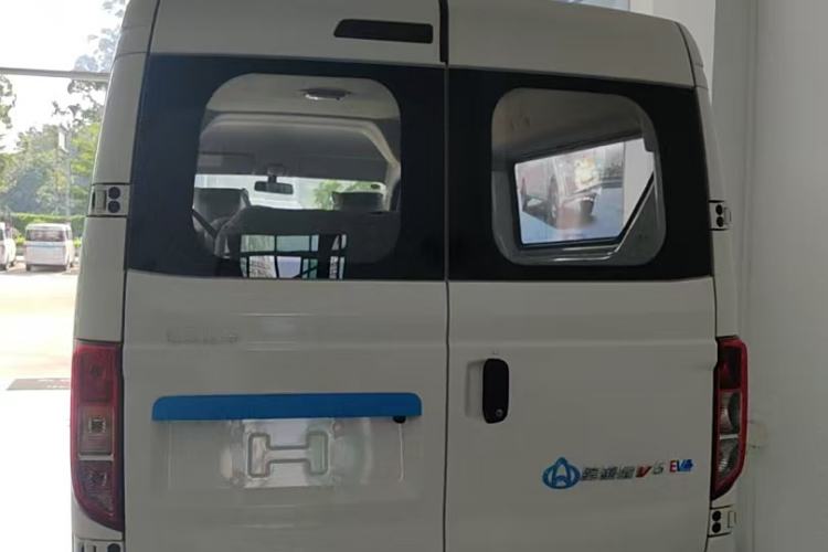 Used CHANGAN KUAYUE Xing V5 EV 2025 Model Smart-Enjoy Bus, 6 Seats, CATL Exterior 4