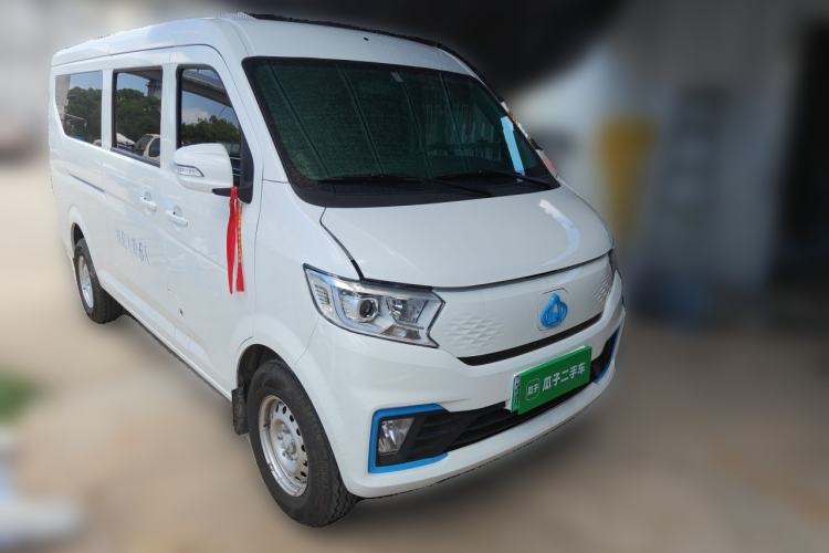 Used CHANGAN KUAYUE Xing V5 EV 2025 Model Luxury Bus, 6 Seats, CATL Front Right 45 Deg