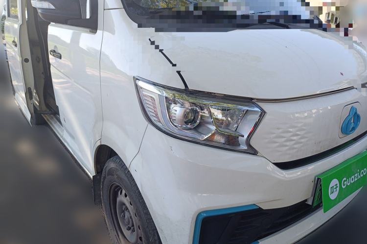 Used CHANGAN KUAYUE Xing V5 EV 2025 Model Smart-Enjoy Bus, 6 Seats, CATL Front Right 45 Deg