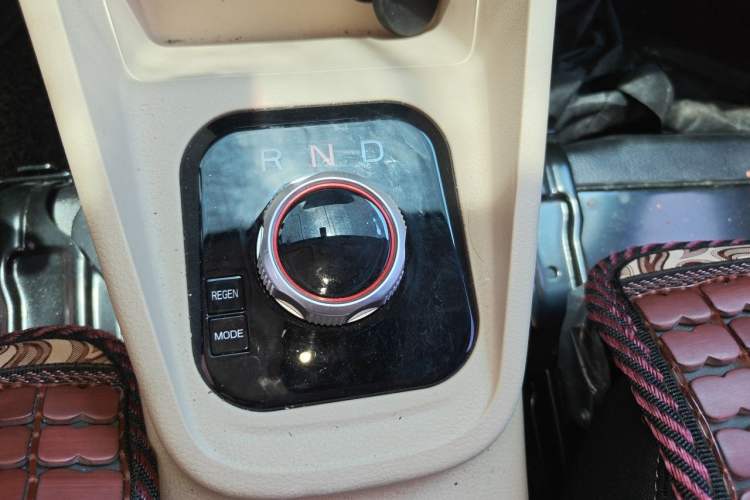 Used CHANGAN KUAYUE Xing V5 EV 2025 Model Luxury Bus, 6 Seats, CATL Gear Lever
