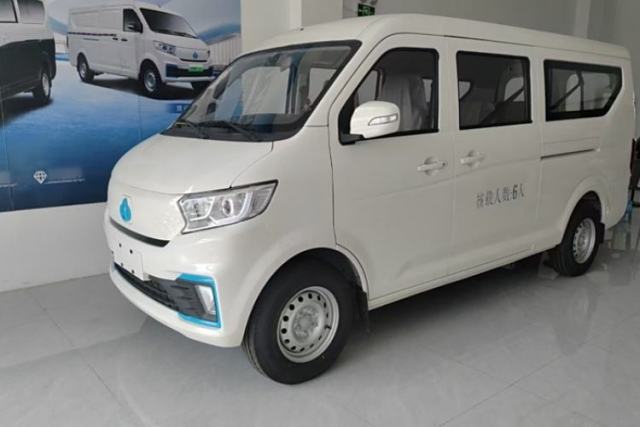 Used CHANGAN KUAYUE Xing V5 EV 2025 Model Smart-Enjoy Bus, 6 Seats, CATL