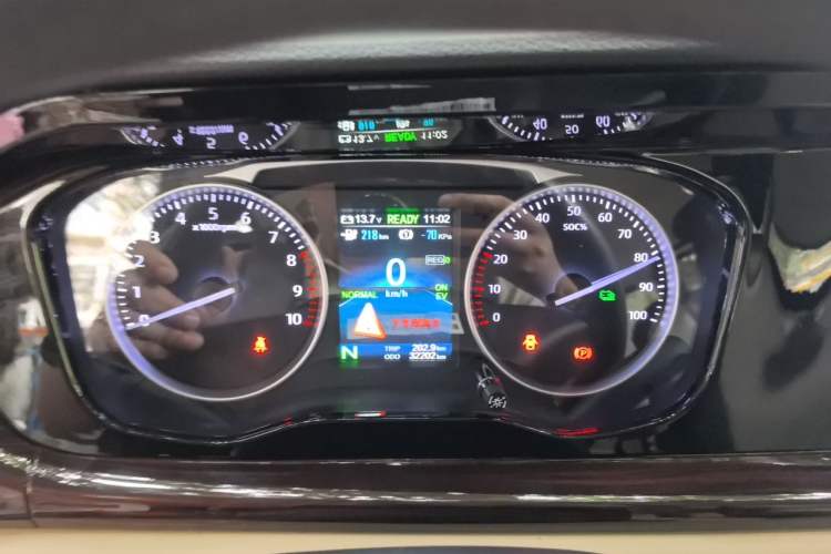 Used CHANGAN KUAYUE Xing V5 EV 2025 Model Luxury Bus, 6 Seats, CATL Instrument Cluster