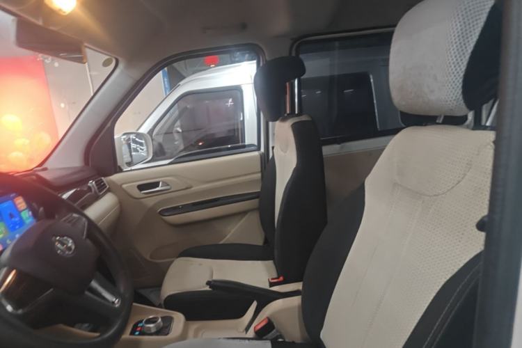 Used CHANGAN KUAYUE Xing V5 EV 2025 Model Luxury Bus, 6 Seats, CATL Left Front Seat
