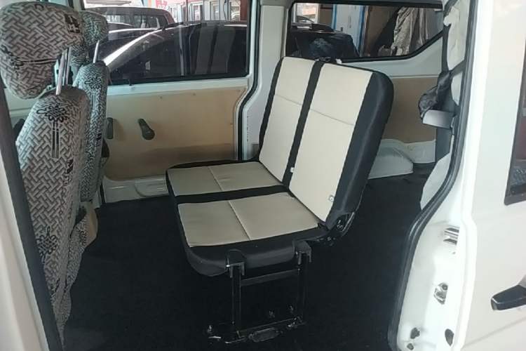 Used CHANGAN KUAYUE Xing V5 EV 2025 Model Smart-Enjoy Bus, 6 Seats, CATL Left Rear Seat