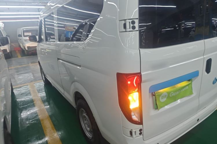 Used CHANGAN KUAYUE Xing V5 EV 2025 Model Luxury Bus, 6 Seats, CATL Rear Left 45 Deg