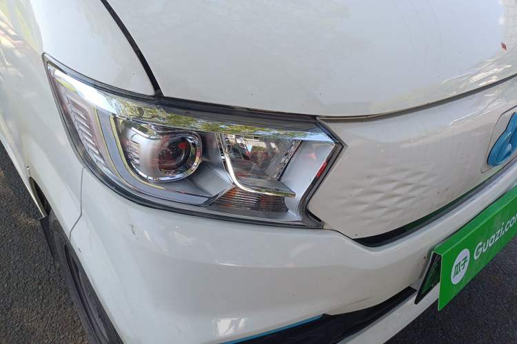 Used CHANGAN KUAYUE Xing V5 EV 2025 Model Smart-Enjoy Bus, 6 Seats, CATL Right Front Headlight