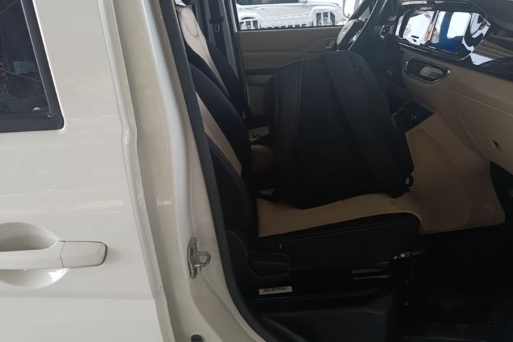 Used CHANGAN KUAYUE Xing V5 EV 2025 Model Smart-Enjoy Bus, 6 Seats, CATL Right Front Seat