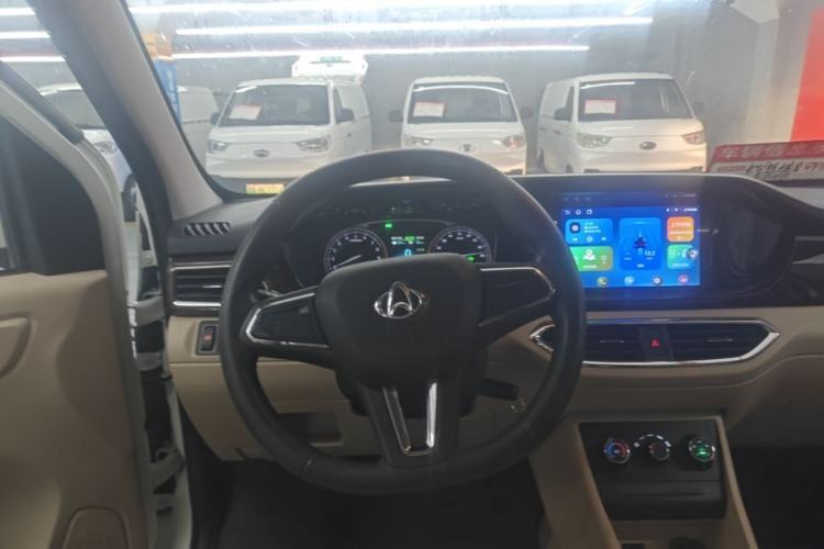 Used CHANGAN KUAYUE Xing V5 EV 2025 Model Luxury Bus, 6 Seats, CATL Steering Wheel