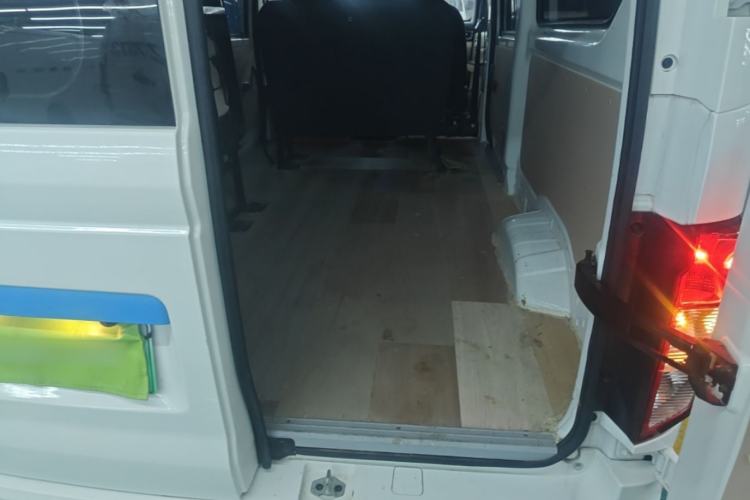 Used CHANGAN KUAYUE Xing V5 EV 2025 Model Luxury Bus, 6 Seats, CATL Trunk