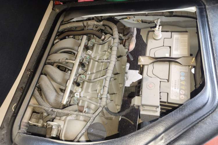 Used CHANGAN KUAYUE Xing V7 2022 1.6L Gasoline Comfort Version 2-Seat Dual-Side Doors DAM16KR Engine Bay Left