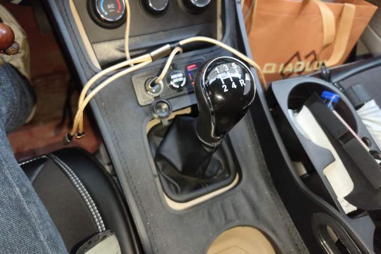 Used CHANGAN KUAYUE Xing V7 2022 1.6L Gasoline Comfort Version 2-Seat Dual-Side Doors DAM16KR Gear Lever