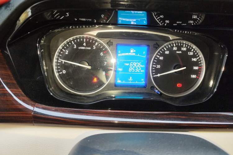 Used CHANGAN KUAYUE Xing V7 2022 1.6L Gasoline Comfort Version 2-Seat Dual-Side Doors DAM16KR Instrument Cluster