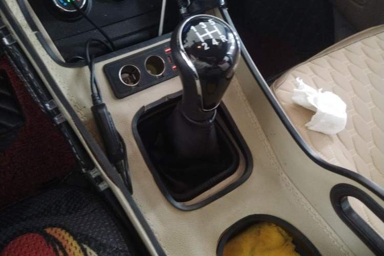 Used CHANGAN KUAYUE Xing V7 2022 1.6L Gasoline Comfort Version 5-Seater Dual-Door Design – DAM16KR Gear Lever