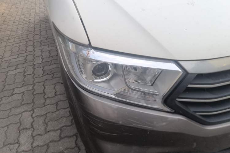Used CHANGAN KUAYUE Xing V7 2022 1.6L Gasoline Comfort Version 2-Seat Dual-Side Doors DAM16KR Right Front Headlight