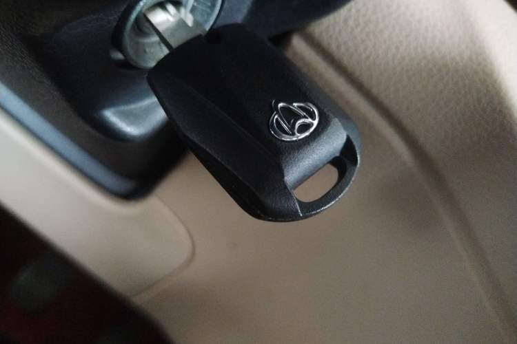 Used CHANGAN KUAYUE Xing V7 2022 1.6L Gasoline Comfort Version 5-Seater Dual-Door Design – DAM16KR Vehicle Key