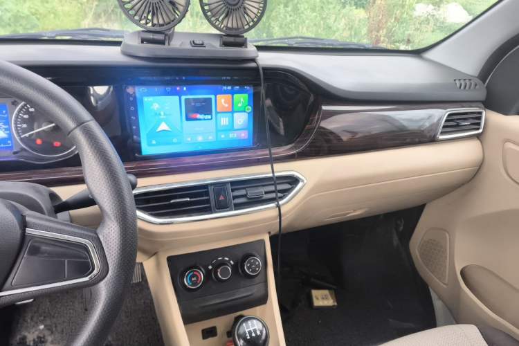 Used CHANGAN KUAYUE Xing V7 2022 1.6L Gasoline Comfort Version 5-Seater Dual-Door Design – DAM16KR Audio And AC Panel