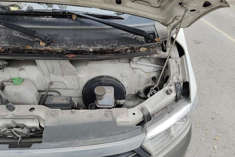 Used CHANGAN KUAYUE Xing V7 2022 1.6L Gasoline Comfort Version 2-Seat Dual-Side Doors DAM16KR Engine Bay Left