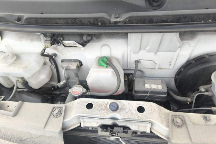 Used CHANGAN KUAYUE Xing V7 2022 1.6L Gasoline Comfort Version 5-Seater Dual-Door Design – DAM16KR Engine Bay
