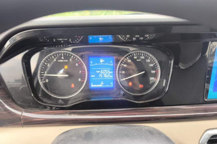 Used CHANGAN KUAYUE Xing V7 2022 1.6L Gasoline Comfort Version 5-Seater Dual-Door Design – DAM16KR Instrument Cluster