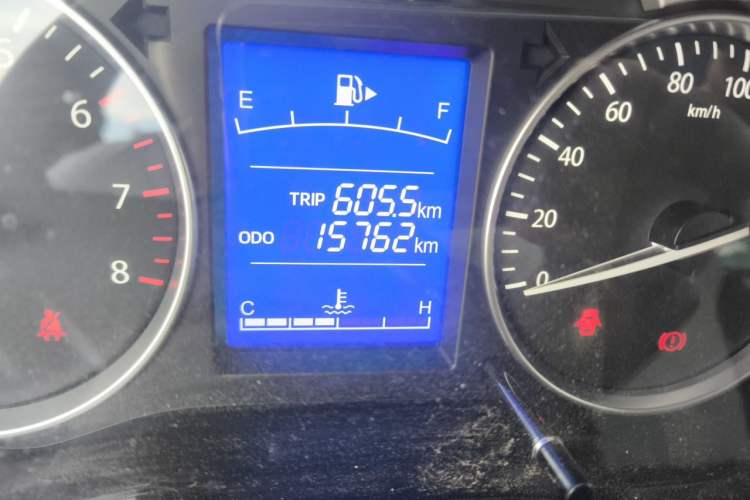 Used CHANGAN KUAYUE Xing V7 2022 1.6L Gasoline Comfort Version 5-Seater Dual-Door Design – DAM16KR Odometer Close Up