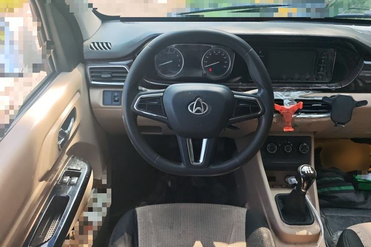 Used CHANGAN KUAYUE Xing V7 2022 1.6L Gasoline Comfort Version 5-Seater Liftback Door DAM16KR Steering Wheel