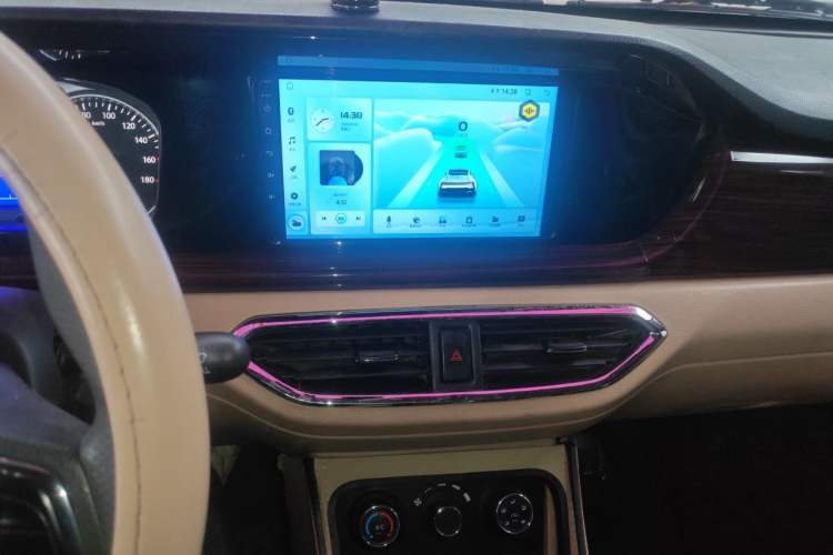 Used CHANGAN KUAYUE Xing V7 2022 1.6L Gasoline Comfort Version 2-Seat Dual-Side Doors DAM16KR Audio And AC Panel