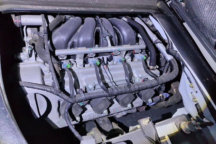 Used CHANGAN KUAYUE Xing V7 2022 1.6L Gasoline Comfort Version 2-Seat Dual-Side Doors DAM16KR Engine Bay