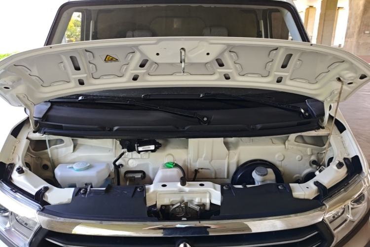 Used CHANGAN KUAYUE Xing V7 2022 1.6L Gasoline Comfort Version 2-Seat Dual-Side Doors DAM16KR Engine Bay