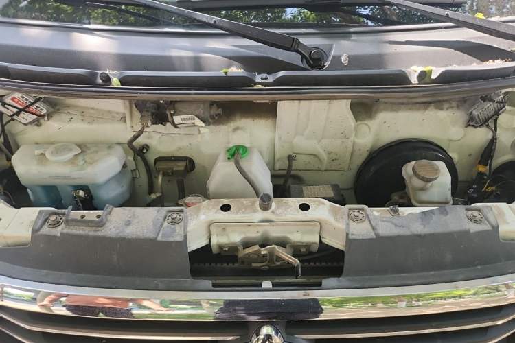 Used CHANGAN KUAYUE Xing V7 2022 1.6L Gasoline Comfort Version 2-Seat Dual-Side Doors DAM16KR Engine Bay