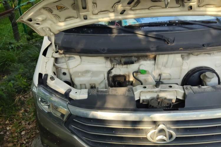 Used CHANGAN KUAYUE Xing V7 2022 1.6L Gasoline Comfort Version 2-Seat Dual-Side Doors DAM16KR Engine Bay Right