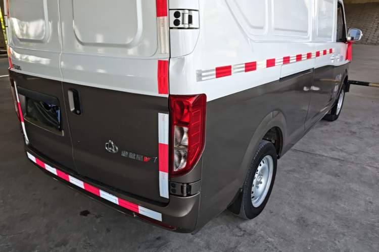 Used CHANGAN KUAYUE Xing V7 2022 1.6L Gasoline Comfort Version 2-Seat Dual-Side Doors DAM16KR Exterior 3
