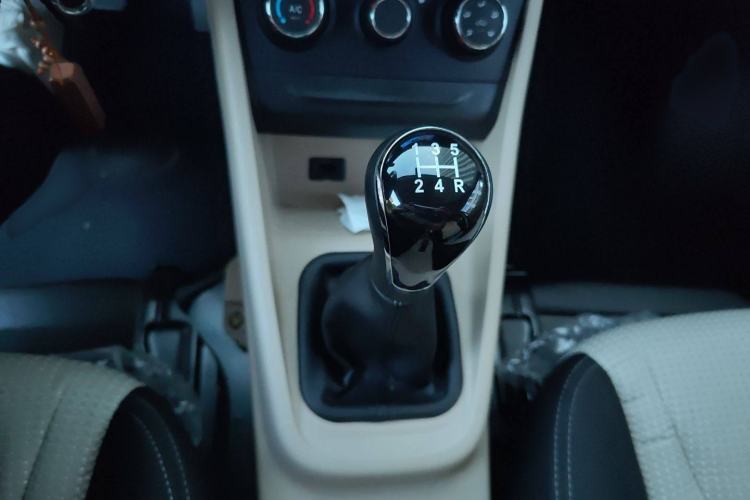 Used CHANGAN KUAYUE Xing V7 2022 1.6L Gasoline Comfort Version 2-Seat Dual-Side Doors DAM16KR Gear Lever