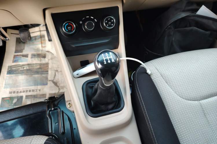 Used CHANGAN KUAYUE Xing V7 2022 1.6L Gasoline Comfort Version 2-Seat Dual-Side Doors DAM16KR Gear Lever