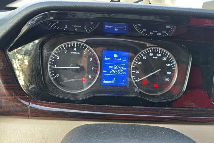 Used CHANGAN KUAYUE Xing V7 2022 1.6L Gasoline Comfort Version 2-Seat Dual-Side Doors DAM16KR Instrument Cluster