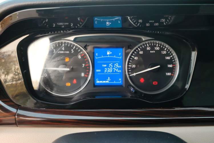 Used CHANGAN KUAYUE Xing V7 2022 1.6L Gasoline Comfort Version 2-Seat Dual-Side Doors DAM16KR Instrument Cluster