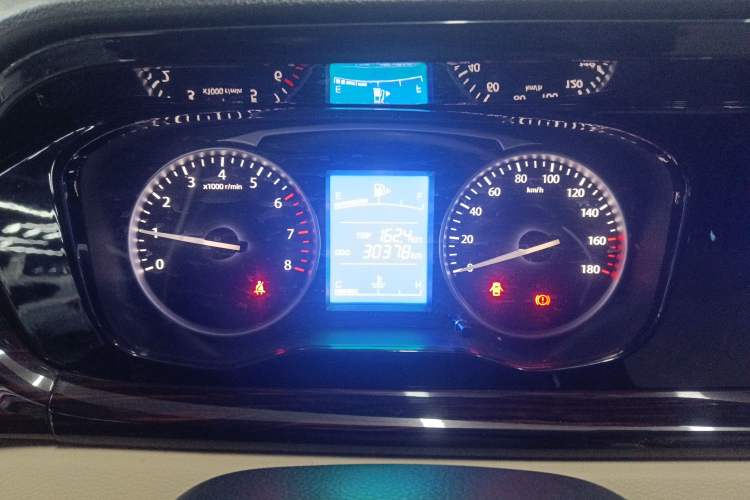 Used CHANGAN KUAYUE Xing V7 2022 1.6L Gasoline Comfort Version 5-Seater Dual-Door Design – DAM16KR Instrument Cluster