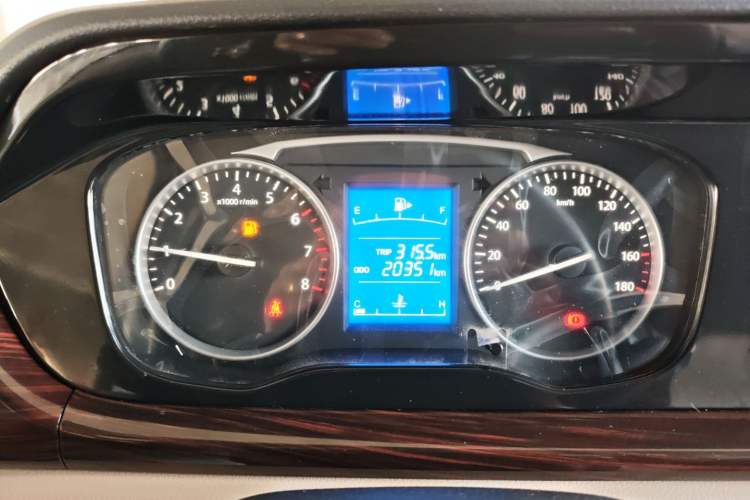 Used CHANGAN KUAYUE Xing V7 2022 1.6L Gasoline Comfort Version 2-Seat Dual-Side Doors DAM16KR Instrument Cluster