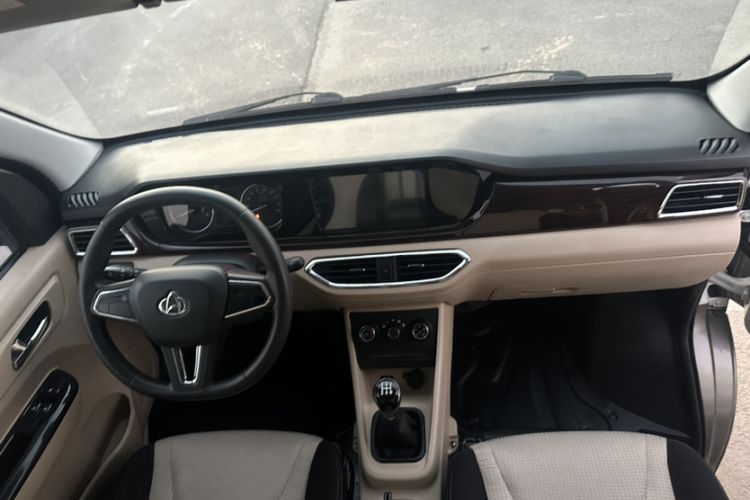 Used CHANGAN KUAYUE Xing V7 2022 1.6L Gasoline Comfort Version 2-Seat Dual-Side Doors DAM16KR Interior 1