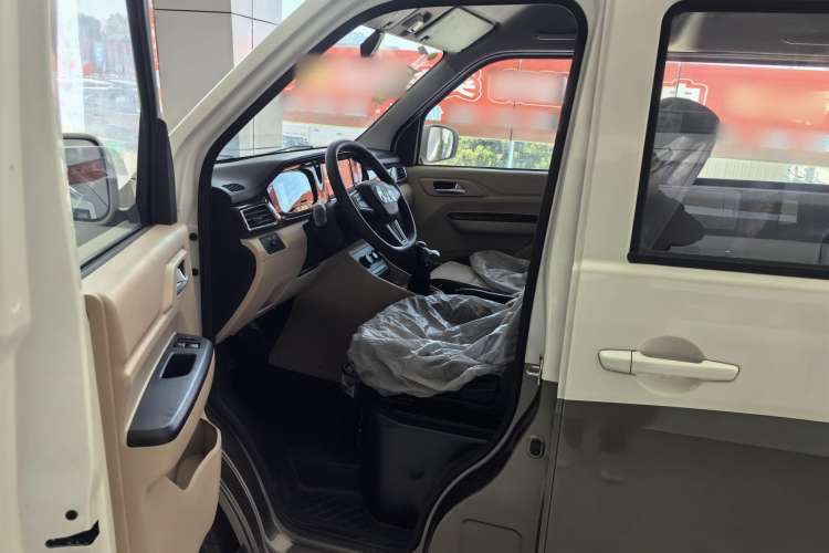 Used CHANGAN KUAYUE Xing V7 2022 1.6L Gasoline Luxury 5-Seat Hatchback DAM16KR Interior 1