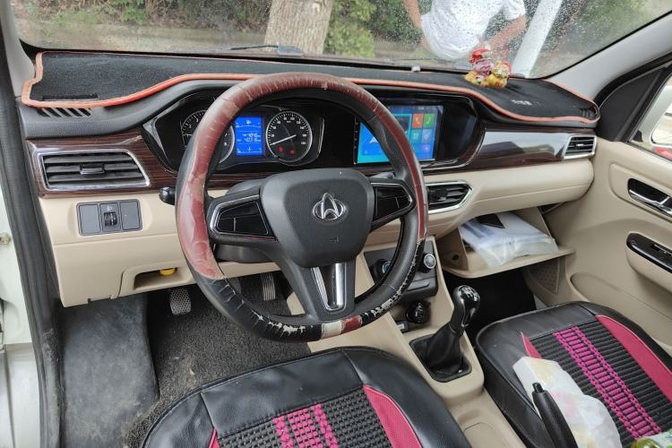 Used CHANGAN KUAYUE Xing V7 2022 1.6L Gasoline Luxury Model 2-Door Dual-Swing Doors DAM16KR Interior 2