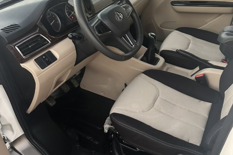 Used CHANGAN KUAYUE Xing V7 2022 1.6L Gasoline Comfort Version 2-Seat Dual-Side Doors DAM16KR Interior 2