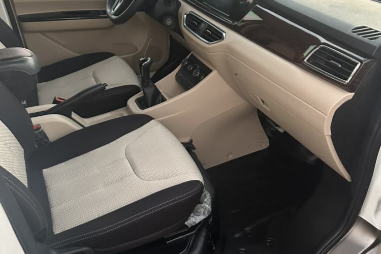 Used CHANGAN KUAYUE Xing V7 2022 1.6L Gasoline Comfort Version 2-Seat Dual-Side Doors DAM16KR Interior 3