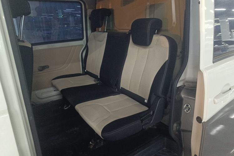 Used CHANGAN KUAYUE Xing V7 2022 1.6L Gasoline Comfort Version 5-Seater Dual-Door Design – DAM16KR Interior 4