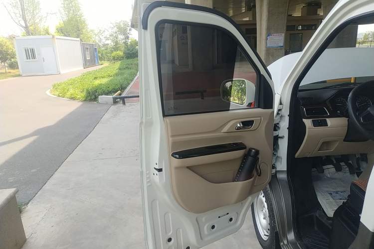 Used CHANGAN KUAYUE Xing V7 2022 1.6L Gasoline Luxury Model 2-Door Dual-Swing Doors DAM16KR Left Front Door Interior