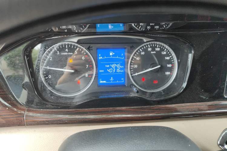 Used CHANGAN KUAYUE Xing V7 2022 1.6L Gasoline Luxury Model 2-Door Dual-Swing Doors DAM16KR Odometer Close Up