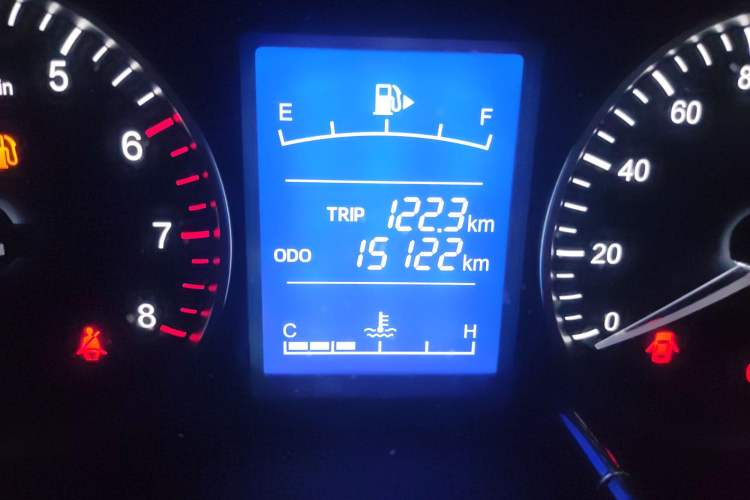 Used CHANGAN KUAYUE Xing V7 2022 1.6L Gasoline Comfort Version 2-Seat Dual-Side Doors DAM16KR Odometer Close Up