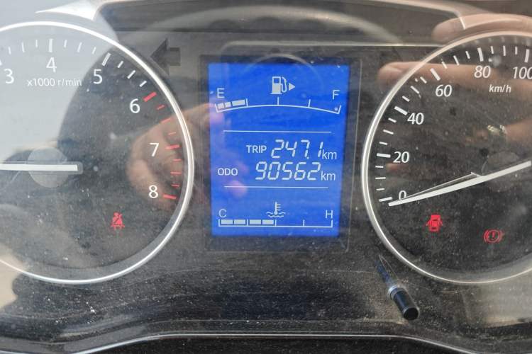 Used CHANGAN KUAYUE Xing V7 2022 1.6L Gasoline Luxury Model 2-Door Dual-Swing Doors DAM16KR Odometer Close Up