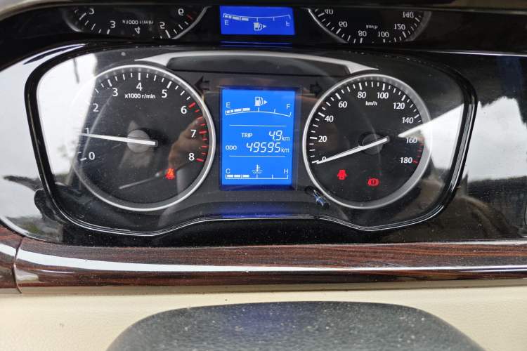 Used CHANGAN KUAYUE Xing V7 2022 1.6L Gasoline Comfort Version 5-Seater Dual-Door Design – DAM16KR Odometer Close Up